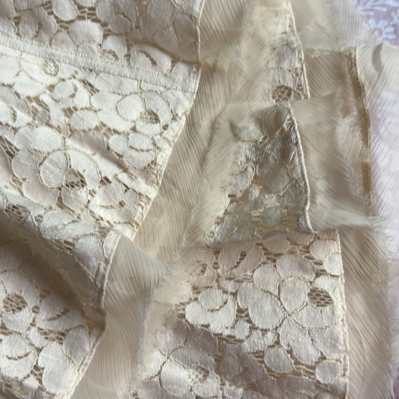 Tahari Lace Eyelet Knee Length Beige Cream Skirt 10 - Picture 9 of 10